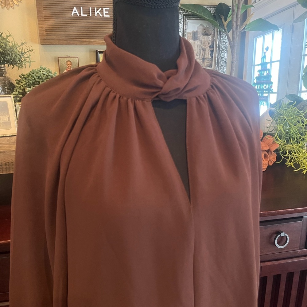 Women’s Banana Republic Purple Twist Neck Blouse - Picture 2 of 6